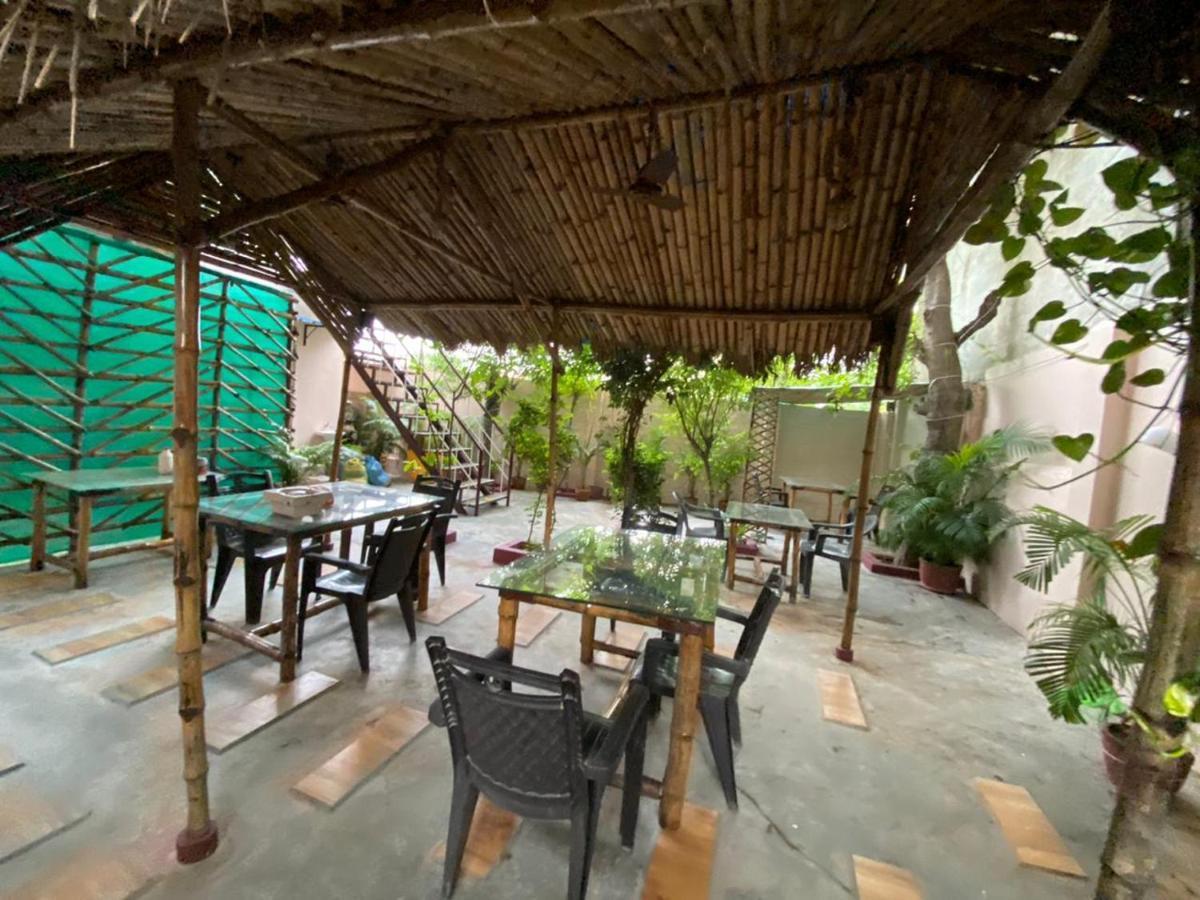 Hôtel The Sunaina à Bénarès Extérieur photo
