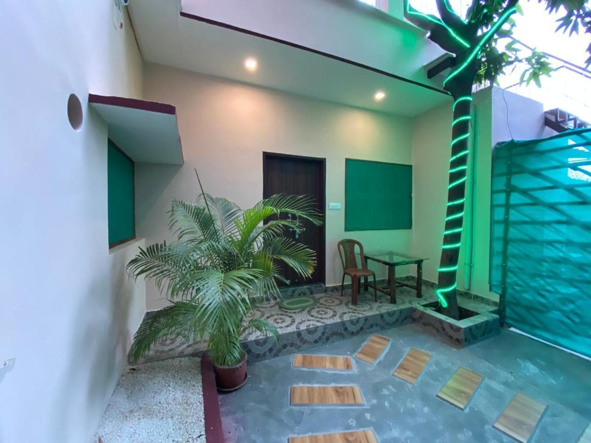 Hôtel The Sunaina à Bénarès Extérieur photo
